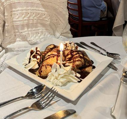 Profiterole Crepe