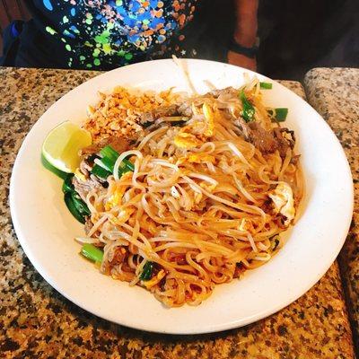 Beef pad thai.