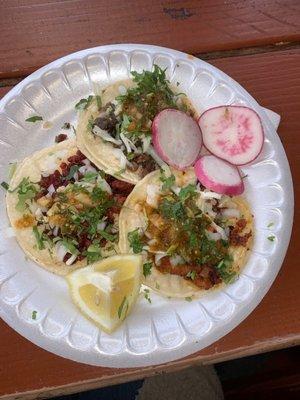 Al pastor, chorizo y asada