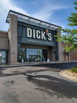 DICK'S Sporting Goods