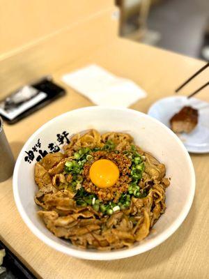 Nikumura Aburasoba