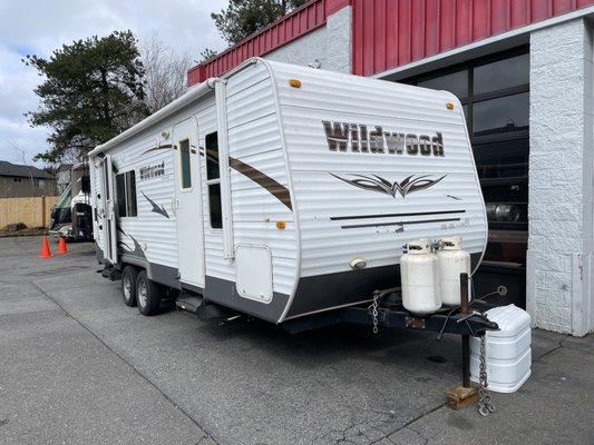 Wildwood travel trailer roof and body re seal