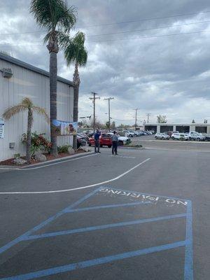 Salesperson and staff members laughing and staring. That's ally they did when we arrived to the lot.