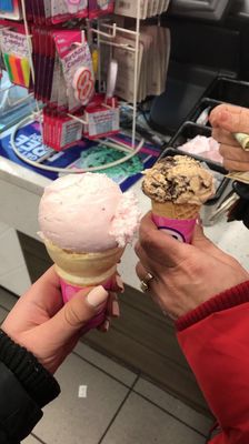 Single scoop strawberry and jamoca almond fudge cones