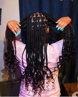 Medium boho knotless braids