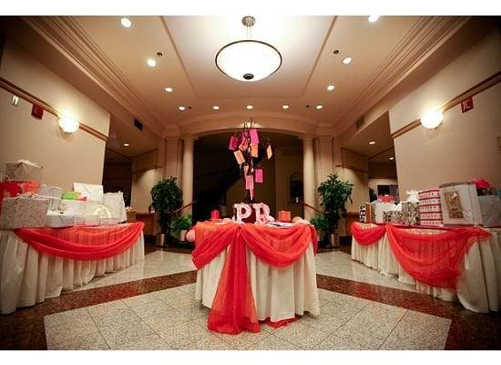 Rayna's set up the Foyer and sign in table (Photo by Jerry Yoon Photography)