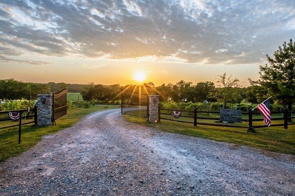 BarnHill front gates