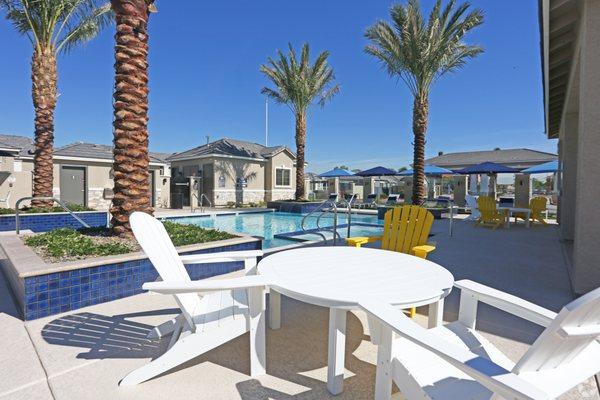 Gorgeous Resort Style Pool & Spa