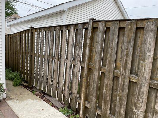 Old wood fence to be replaced with vinyl