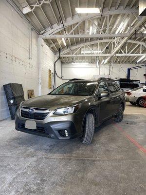 2021 Subaru Outback at Sumo for some routine maintenance! Oil change, brakes, and inspection.