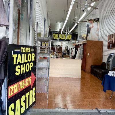 Toms Tailor Shop 