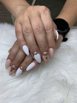 Golden Nails & Spa

 40711 Murrieta Hot Springs Rd A2, Murrieta, CA 92562

(951) 600-4646