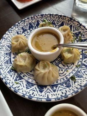 Street Cart Momos