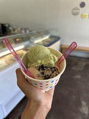 Matcha Cardamom and Cookie Butter Oreo (vegan)!