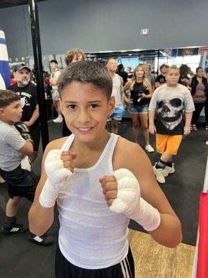 @sergio.r.boxing sparring at the Warzone Boxing Club un ??Bullhead City Arizona.