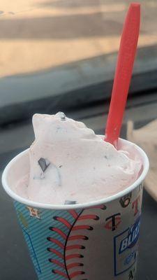 Choco-dipped strawberry blizzard