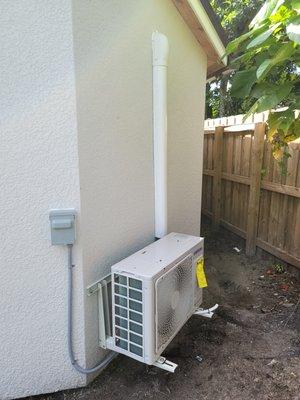 STATE CERTIFIED AIR CONDITIONING CONTRACTOR, HEATING , REFRIGERATION. WE SERVICE ALL
BRAND SPECIAL FINANCING AVAILABLE.