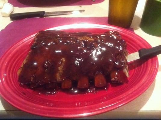 Ribs, hickory sauce