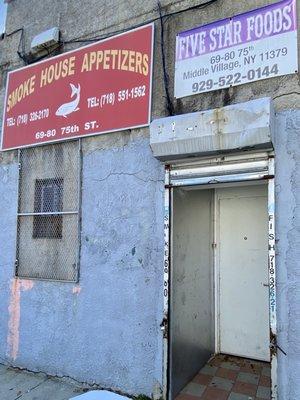 Small shop in a warehouse district