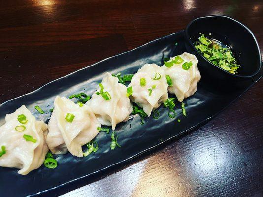 Shrimp, pork and chives dumpling