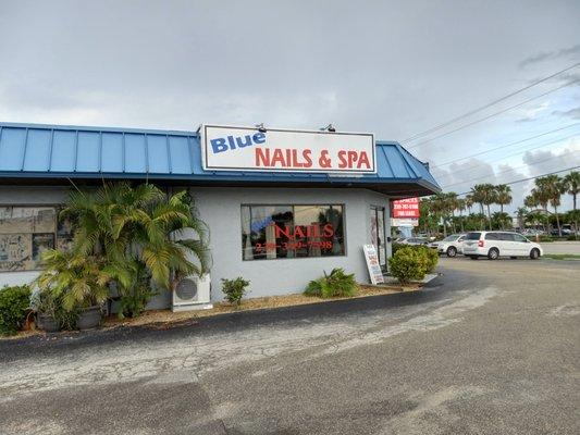 Blue Nails & Spa