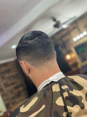 Regular mens tapered haircut