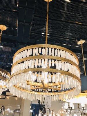 I'm totally smitten with this natural quartz chandelier, glam meets earth vibe.