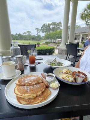 PERFECT buttermilk pancakes and sausage