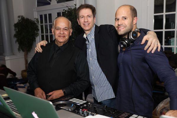 2018 Party DJs www.jerrylaskin.com www.facebook.com/jerrylaskinenterprises www.youtube.com/jerrylaskin info@jerrylaskin.com (800) 339-5379