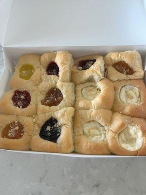 4 cream cheese kolaches
 8 mixed fruit kolaches
 A whole lot of YUM!