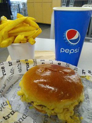 Lunch at the union during a bball tournament. Mac and Cheese Burger.