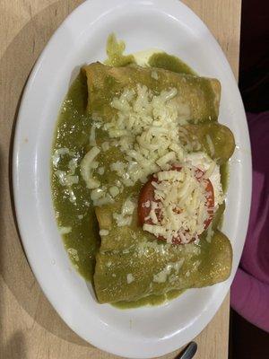 Enchiladas Verde - Nice sauce, would be better ordered with some side