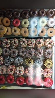 Fresh & amazing donuts !