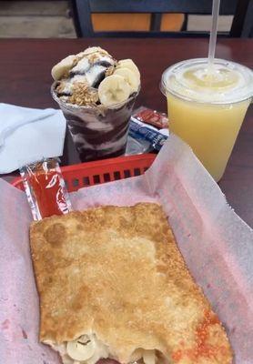 Heart Hearts of Palm and Cheese Empanada, Cashew Juice, Acai Cup Classic (12oz)