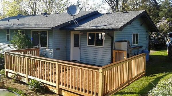 Trex Composite Deck with Cedar Handrail