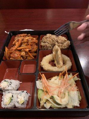 Spicy combo bento (chicken and shrimp, no broccoli)