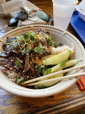 Grilled beef with vermicelli