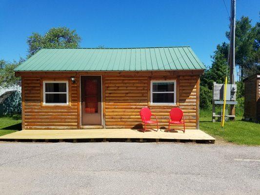 I love this place. Adorable clean cabins, good prices, nice people. Bbq grills & a fire pit to use.