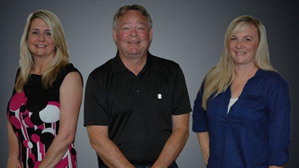 Jim Dickerson and his two daughters Debbie and Angie