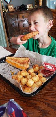 Grilled cheese and taters