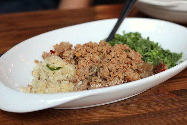 A4 Eggplant with Minced Pork, Garlic, Cilantro 三味茄子 ($18.99) - good but too expensive