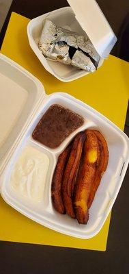 12587. Platano Frito con Frijoles y Crema 12589. Tamales de Gallina o Puerco