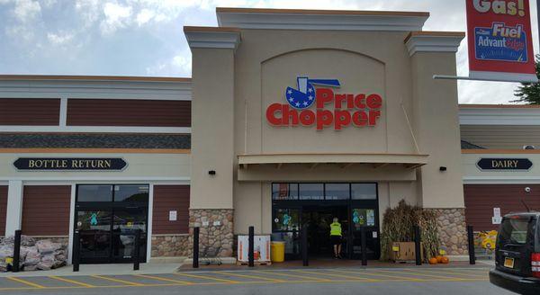 Brand-new Price Chopper, located way the heck up there on Lake George Plaza Road off of Rte. 9