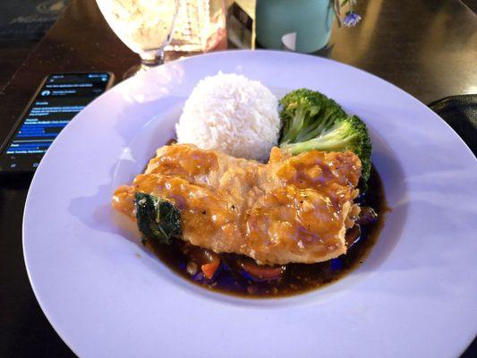 The Crispy Salmon with red chili sauce was killer.