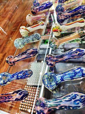 Large Hand Pipe's