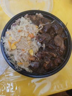 Medium oxtail with rice and peas. Steamed veggies.