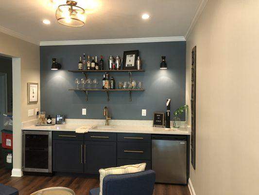 THIS FANTASTIC BAR IS PERFECTLY SET UP WITH 2 WALL SCONCES AND 4" RECESS LIGHTS