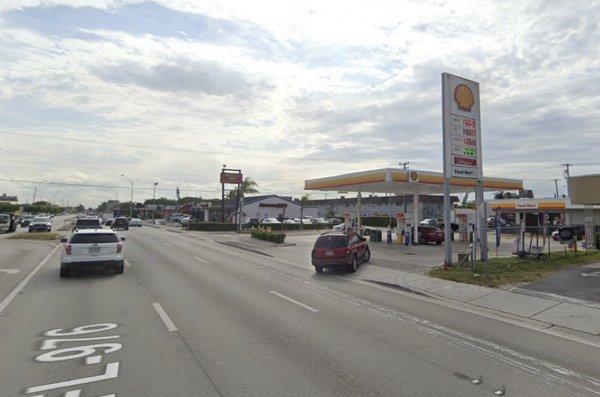 Shell Gas Station, 94100 SW 40th St, Miami FL 33165