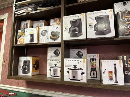 Good selection of low priced kitchen gadgets