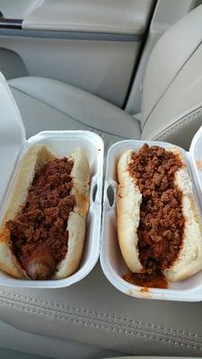 Chili dogs